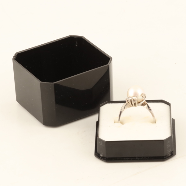 RING, 18 k vitguld, guld, JLAN, Göteborg 1980