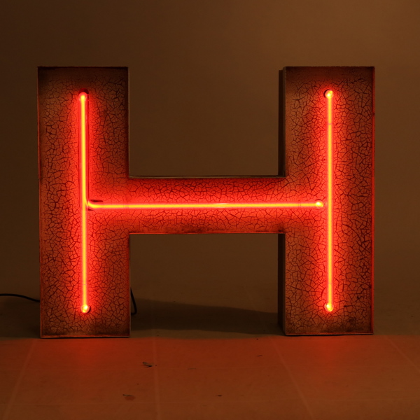 NEONSKYLT, 1970-tal