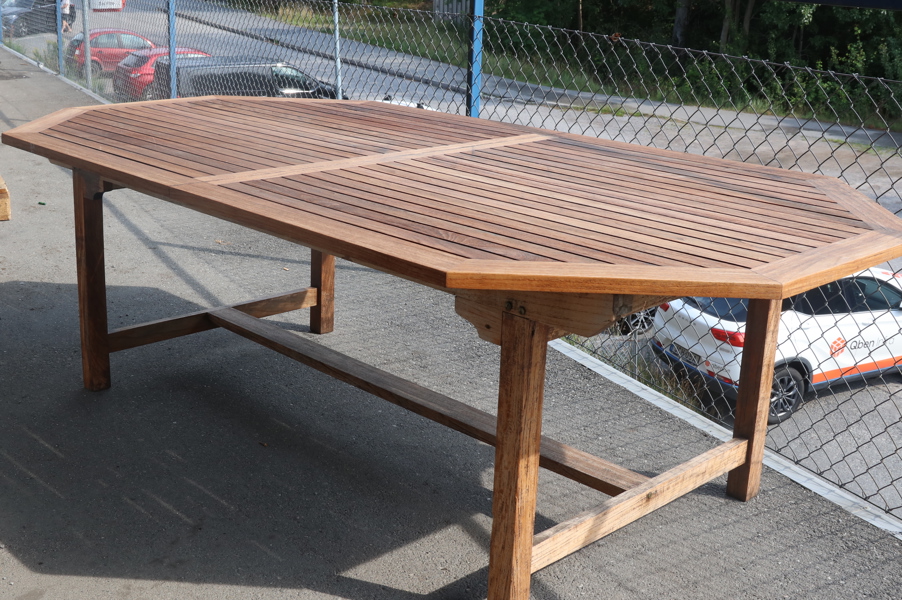 TRÄDGÅRDSBORD, samtida, teak