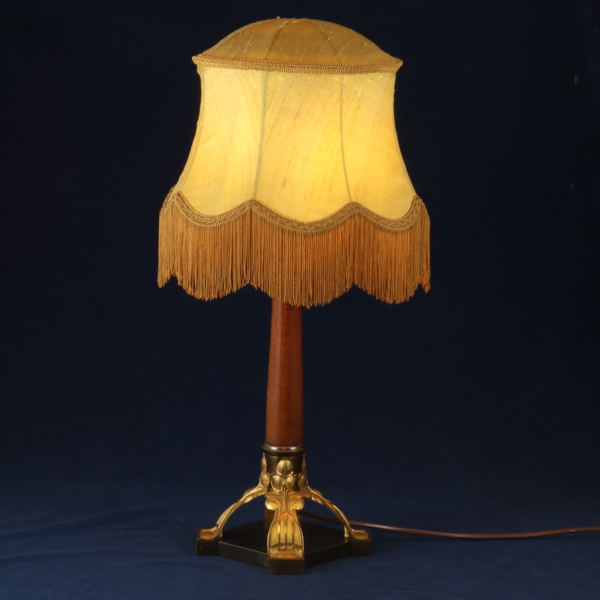 BORDSLAMPA, jugend, 1900-talets början