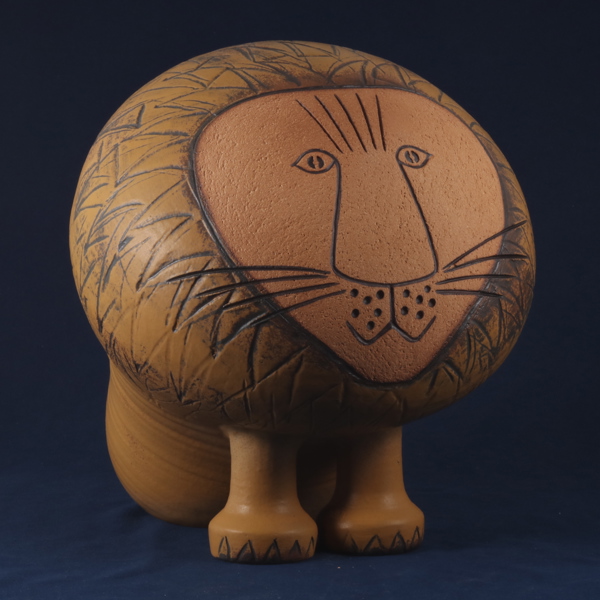 LISA LARSON, figurin, "Maxi Lejon"