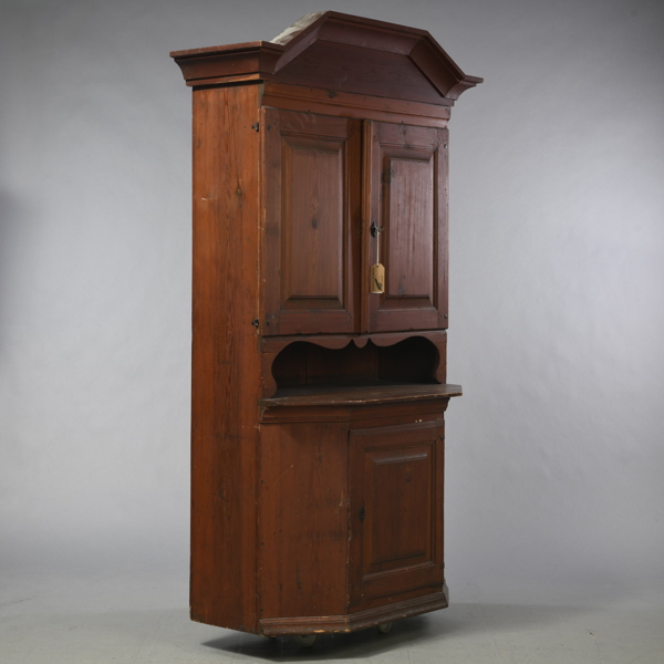 SKÄNKSKÅP, 1800-talets första hälft