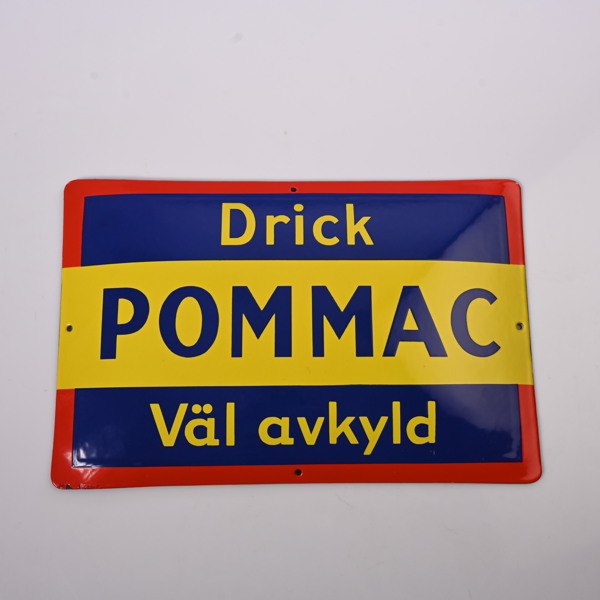 EMALJSKYLT, omkring 1900-talets mitt