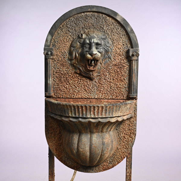 VÄGGFONTÄN, 18/1900-tal, gjutjärn