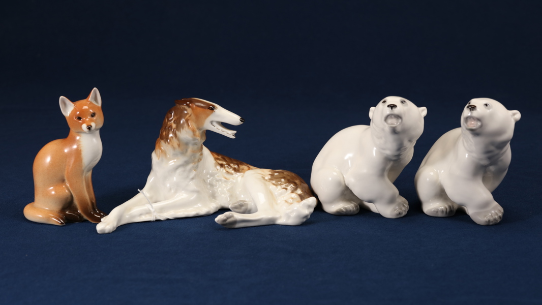 Figuriner, 4 st, Lomonosov, Ryssland, bestående av 2 st isbjörnar, räv samt hund, höjd 10,5 - 12 cm_1392a_8dafa2a0be4f331_lg.jpeg