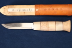 Kniv med slida, samearbete, trä, ben och läder, totallängd 23,5 cm