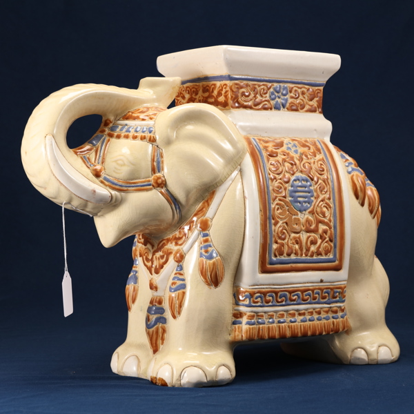 Piedestal, i form av elefant, glaserad keramik,höjd 43, längd 53 cm_1409a_8dafad96d1a187c_lg.jpeg