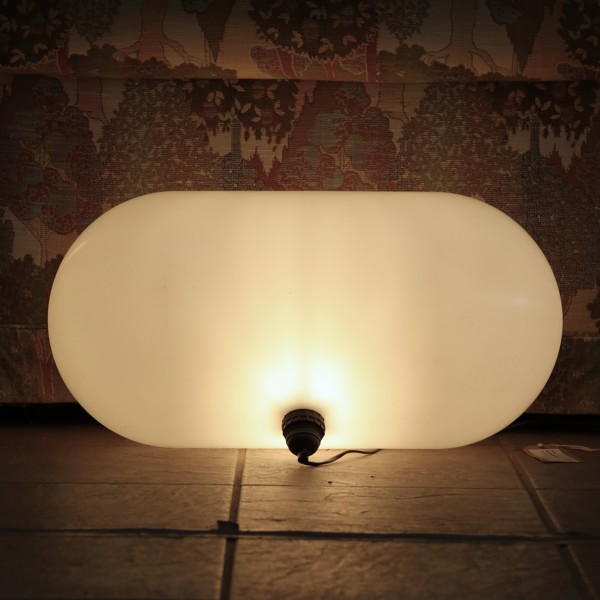 GOLVLAMPA, samtida, plast