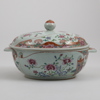 TERRIN med lock, porslin, Kina, 1700-tal