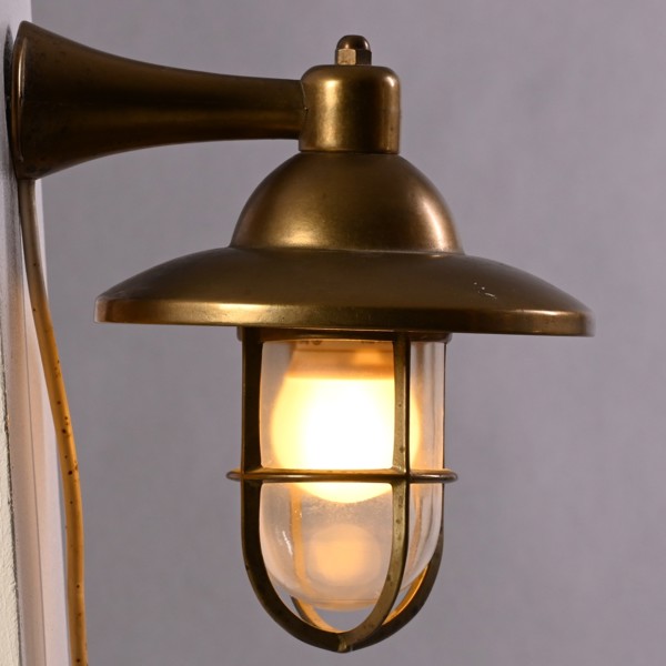 VÄGGLAMPA, maskinrumsbelysning