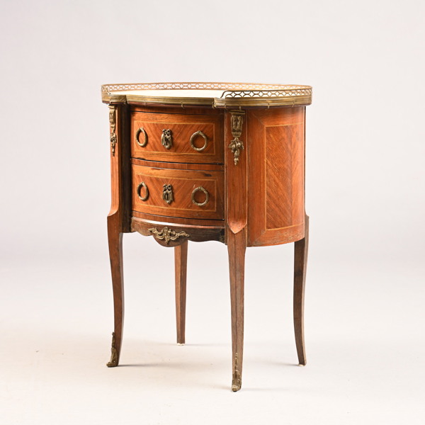 BYRÅ, 1900-tal, Louis XVI-stil