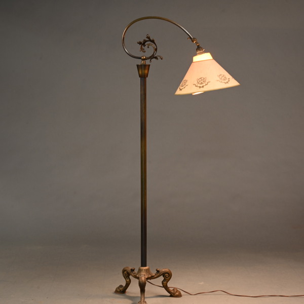 GOLVLAMPA, 1900-tal