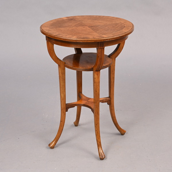 SIDOBORD, jugend, 1900-talets först hälft