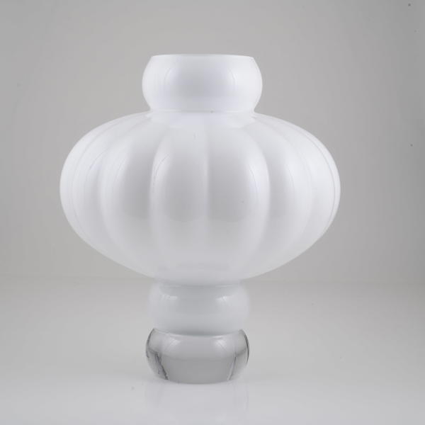 VAS, Louise Roe, "Balloon"