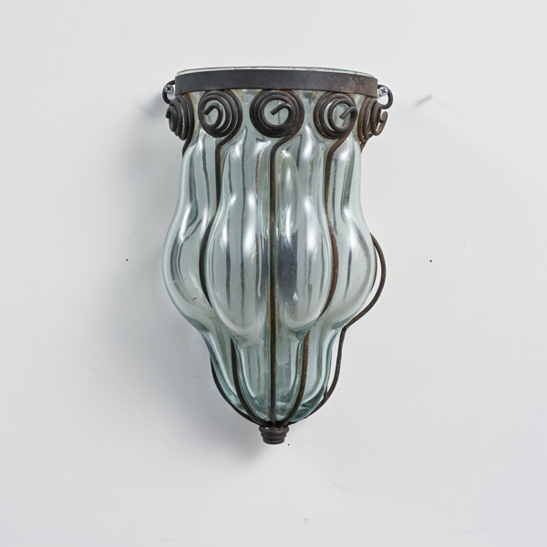 VÄGGLAMPA, 1900-tal