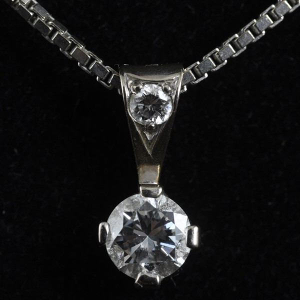 HÄNGE med kedja, 18 k vitguld