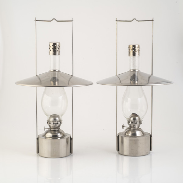 FOTOGENLAMPOR, ett par, samtida