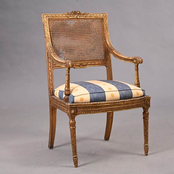 KARMSTOL, 1900-talets första hälft