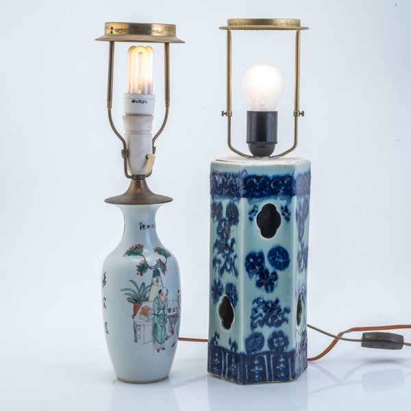 BORDSLAMPOR, 2 st, Kina, porslin, 1900-tal