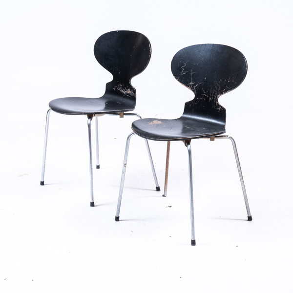 ARNE JACOBSEN, "Myran", stolar, ett par