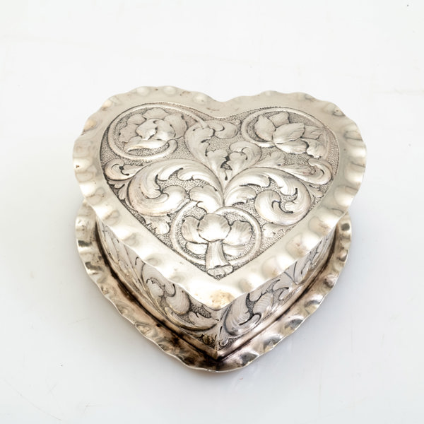 C.G HALLBERG, dosa, silver, hjärtformad