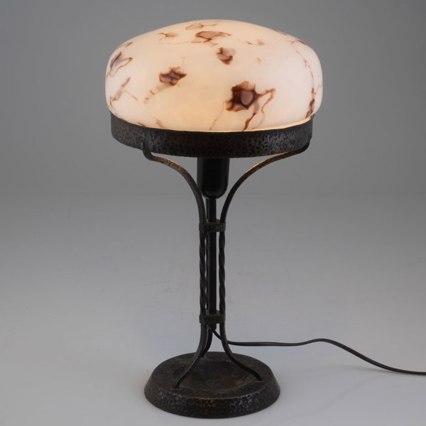 BORDSLAMPA, jugend, tidigt 1900-tal