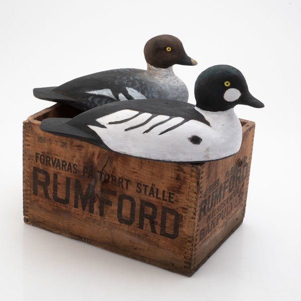 VÄTTAR, 2 st, Knipor, samt trälåda