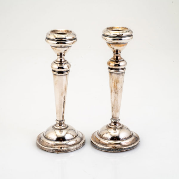 LJUSSTAKAR, ett par, silver