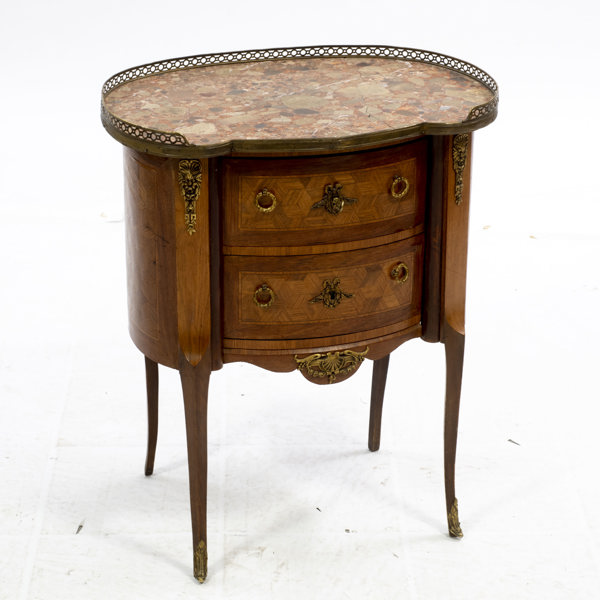 BYRÅ, 1900-tal, Louis XVI-stil