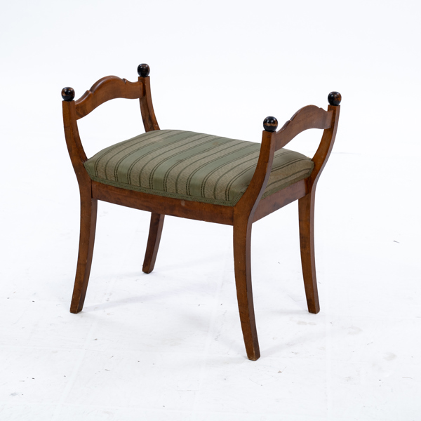 TABURETT, 1900-talets början