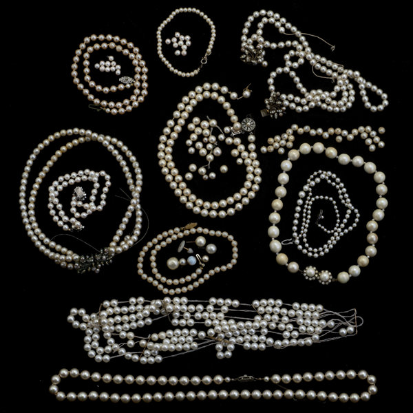 PÄRLCOLLIER/LÖSA PÄRLOR