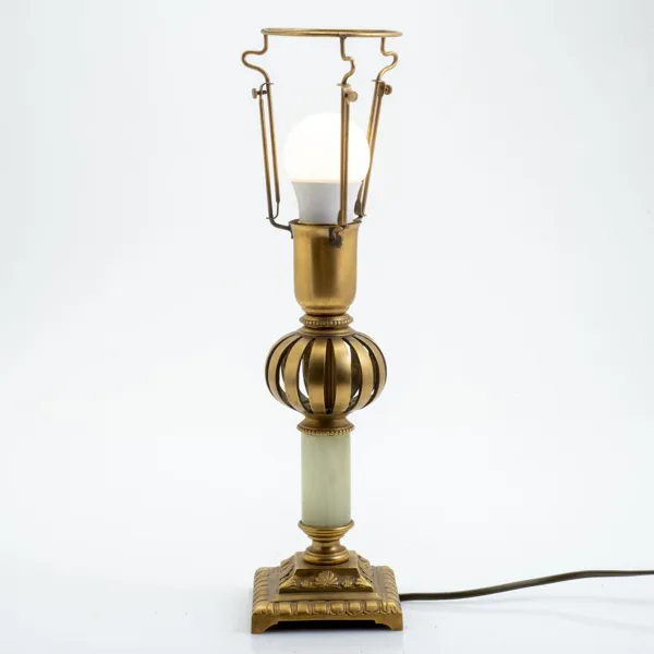 BORDSLAMPA, 1900-talets mitt