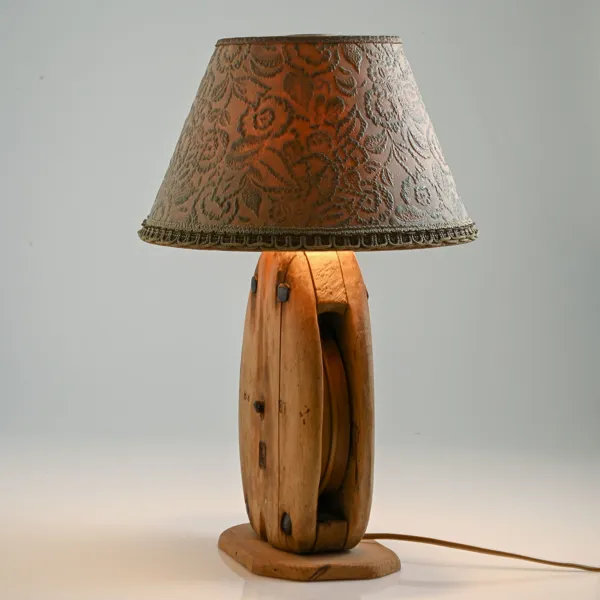 BORDSLAMPA, 1900-tal