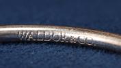 Waldor & Co, herrarmbandsur, "Original 40 Côte D'Azur", quartz, boett diam 40 mm, silverpläterat rosfritt stål, samt armlänk, "Square Bangle Polished", silverpläterat rostfritt stål, justerbar