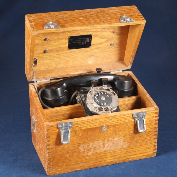 FÄLTTELEFON, LM Ericson, 1900-talets mitt_5380a_8dbdf918a20c74e_lg.jpeg