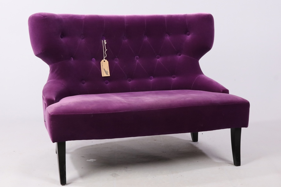 SOFFA,  "Lady Loveseat"