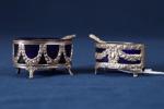 Saltkar, 2 st, med skedar, 1900-tal, silver och blått glas, längd 5 resp 6 cm