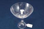Vicke Lindstrand (1904-1983), skål på fot, kosta, klart glas med slipad dekor av växter, höjd 20, diam 17,5 cm