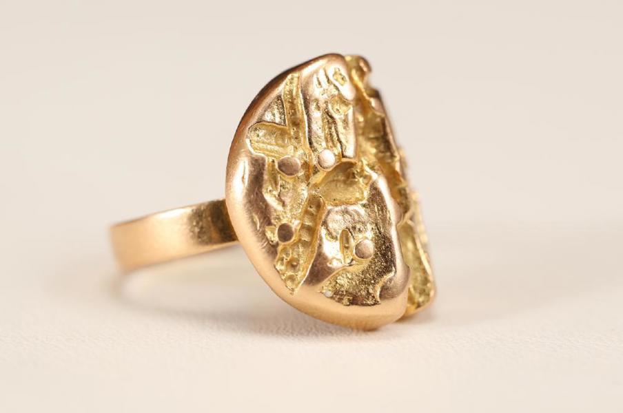 Ring, 18k guld, Örneus guldsmed x9 (1972), stl 15 mm, vikt 5,8 gram_693b_8daf8a2bdeb49c2_lg.jpeg
