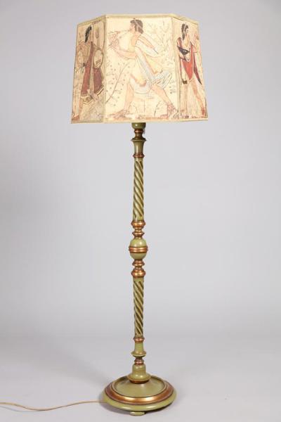Golvlampa, 1900-tal, Barockstil, bemålat och förgyllt trä, höjd 153 cm_696a_8daf8a2c02a1106_lg.jpeg