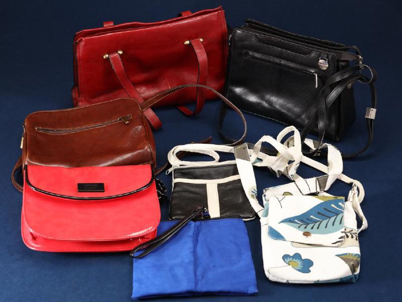 Handväskor, 7 st, olika material, i parti_702a_8daf8a2c8c3dcd9_lg.jpeg