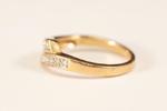 Ring, 18k guld, med 14 st briljantslipade diamanter, ca 0,17 ctv, stl 17,75 mm, vikt 4,2 gram