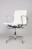 Charles & Ray Eames, efter, kontorsstol med armstöd, "EA 117", snurrbar, höj och sänkbar, stomme i aluminium, sits och rygg i vit nylonklädsel