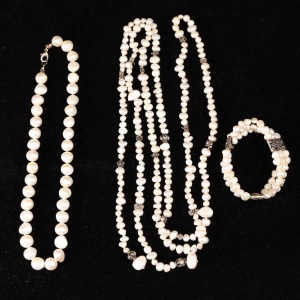 Halsband, 2 st, pärlemor och vitmetall, armband, pärlemor och vitmetall, halsbandens längd 139 resp 42 cm_773a_8daf8a3329fb744_lg.jpeg