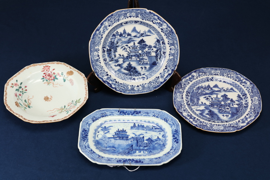 Fat samt tallrikar, ett par, Kina, 17/1800-tal, porslin, dekor i underglasyrblått, samt djup tallrik_863a_8dafad6b61aaced_lg.jpeg