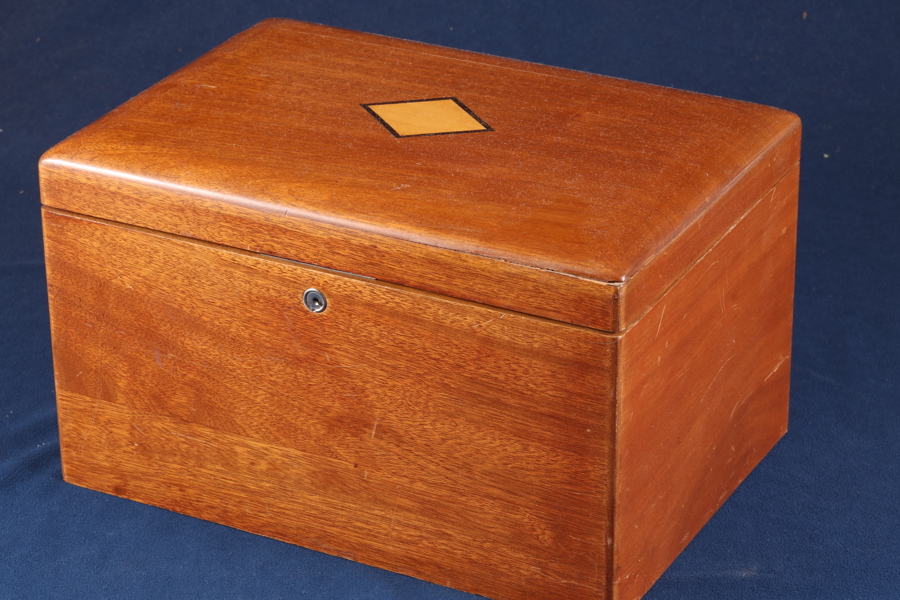 TRÄSKRIN, (Humidor) mahogny