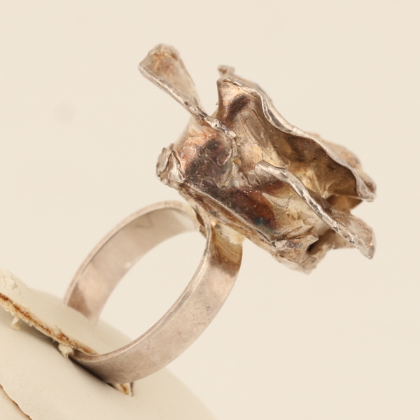 RING, silver, med ametist